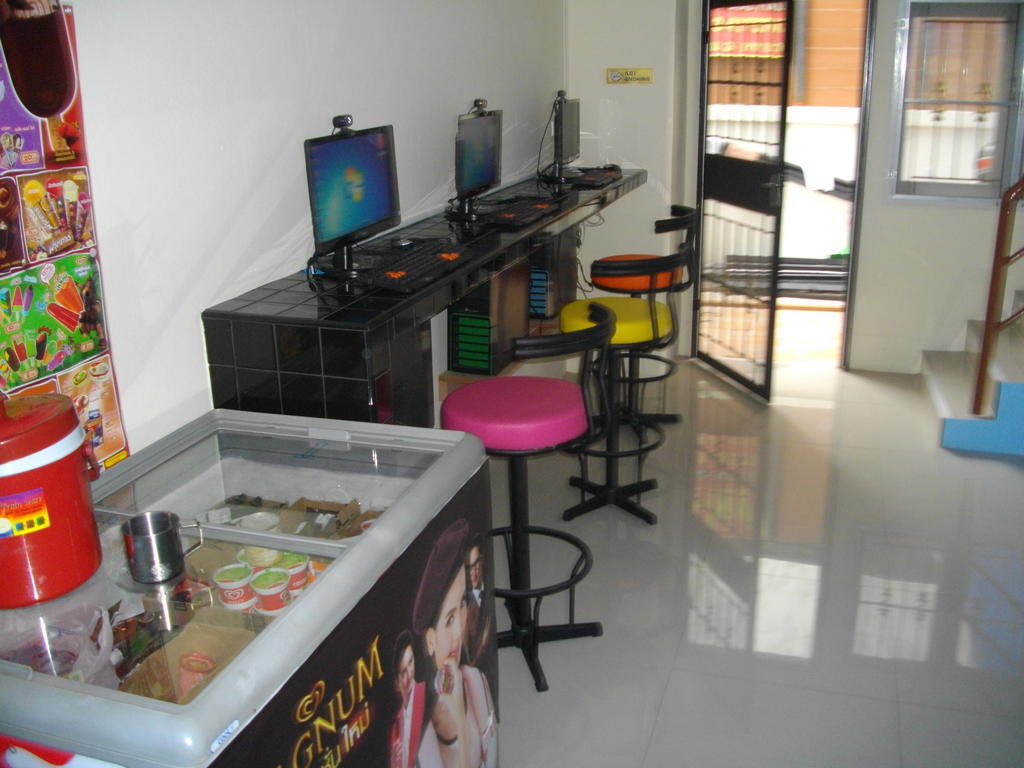 Asia Backpackers Pattaya Exterior photo